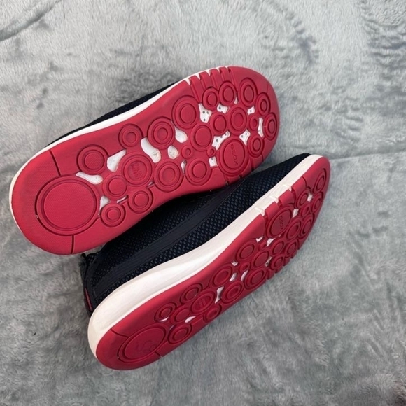 Geox youth US size 2 Excellent condition - Picture 5 of 9